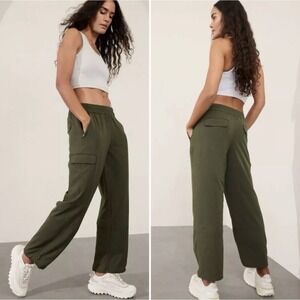 Athleta Boundless Low Rise Cargo Pant Aspen Olive Cinch Ankle Relaxed Large